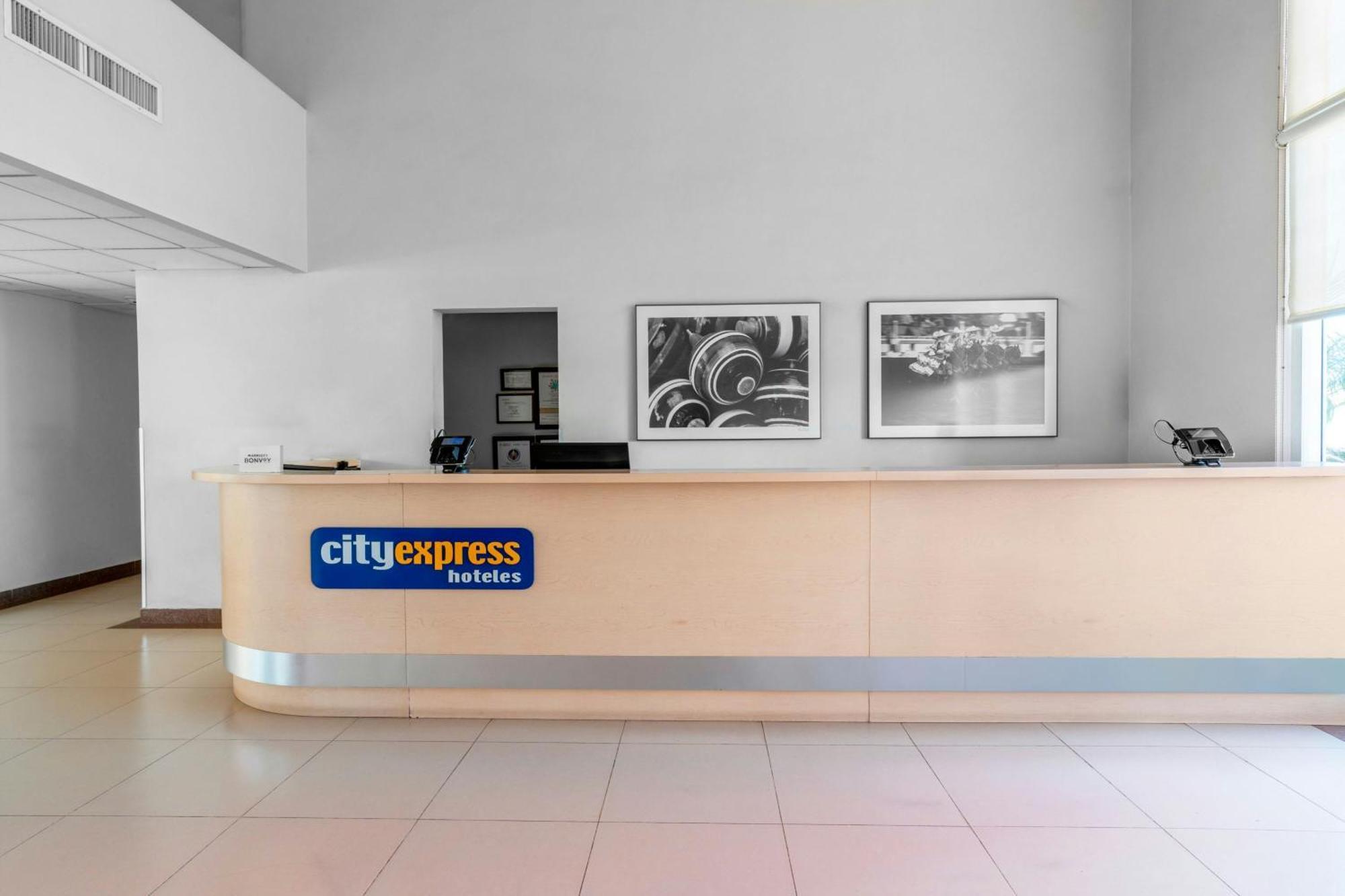 City Express By Marriott Aguascalientes Sur Exteriér fotografie